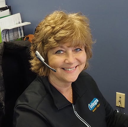 Tracey-headset-CROP-LOW